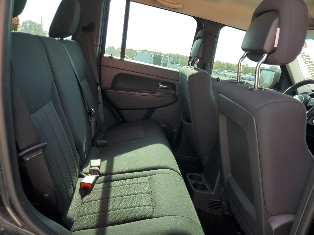 2012 JEEP Liberty