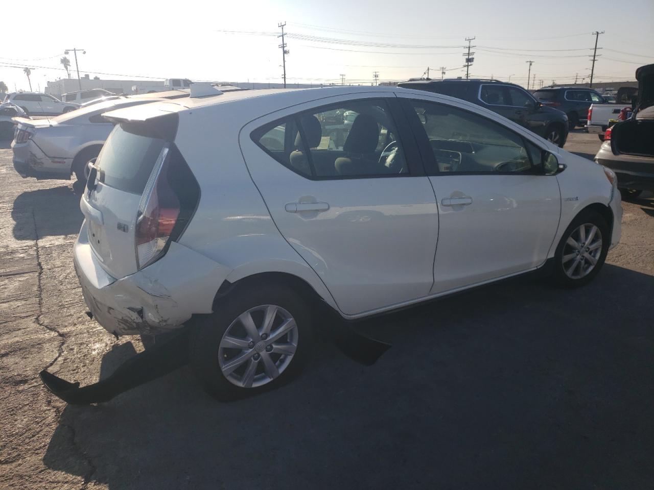 2017 TOYOTA Prius c