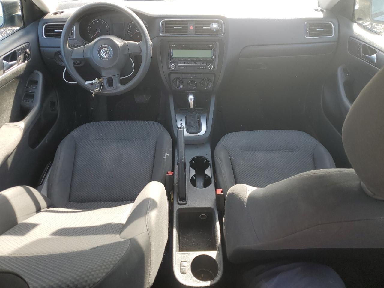 2011 VOLKSWAGEN JETTA