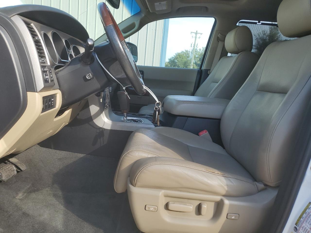 2012 TOYOTA Sequoia