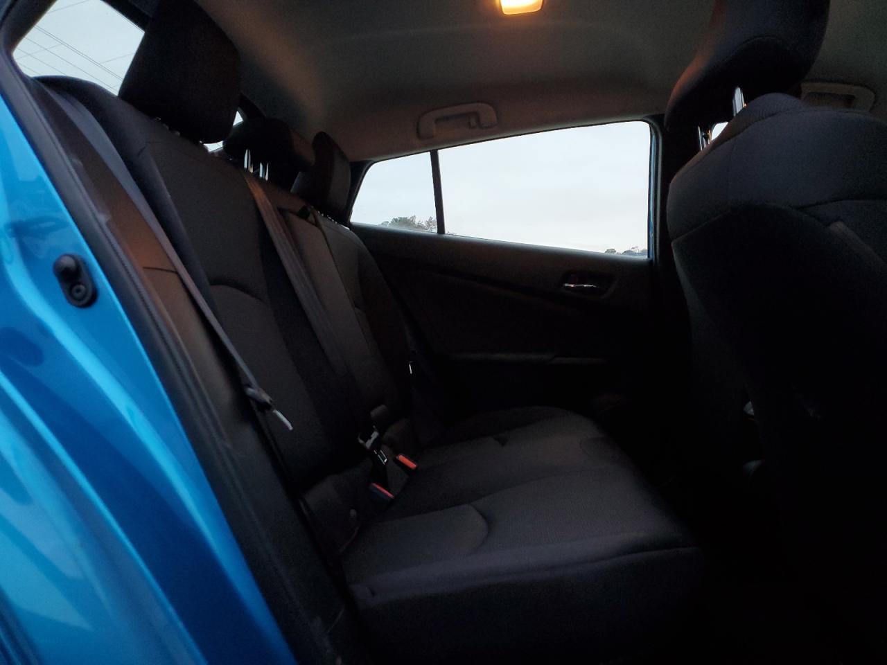 2022 TOYOTA PRIUS