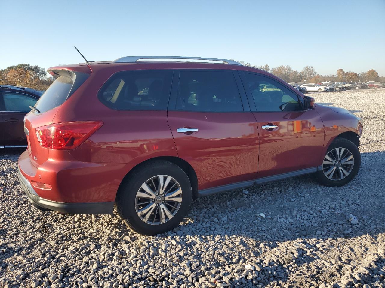 2017 NISSAN PATHFINDER