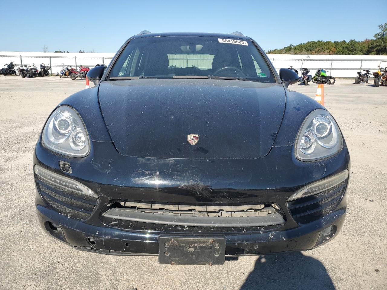 2014 PORSCHE CAYENNE