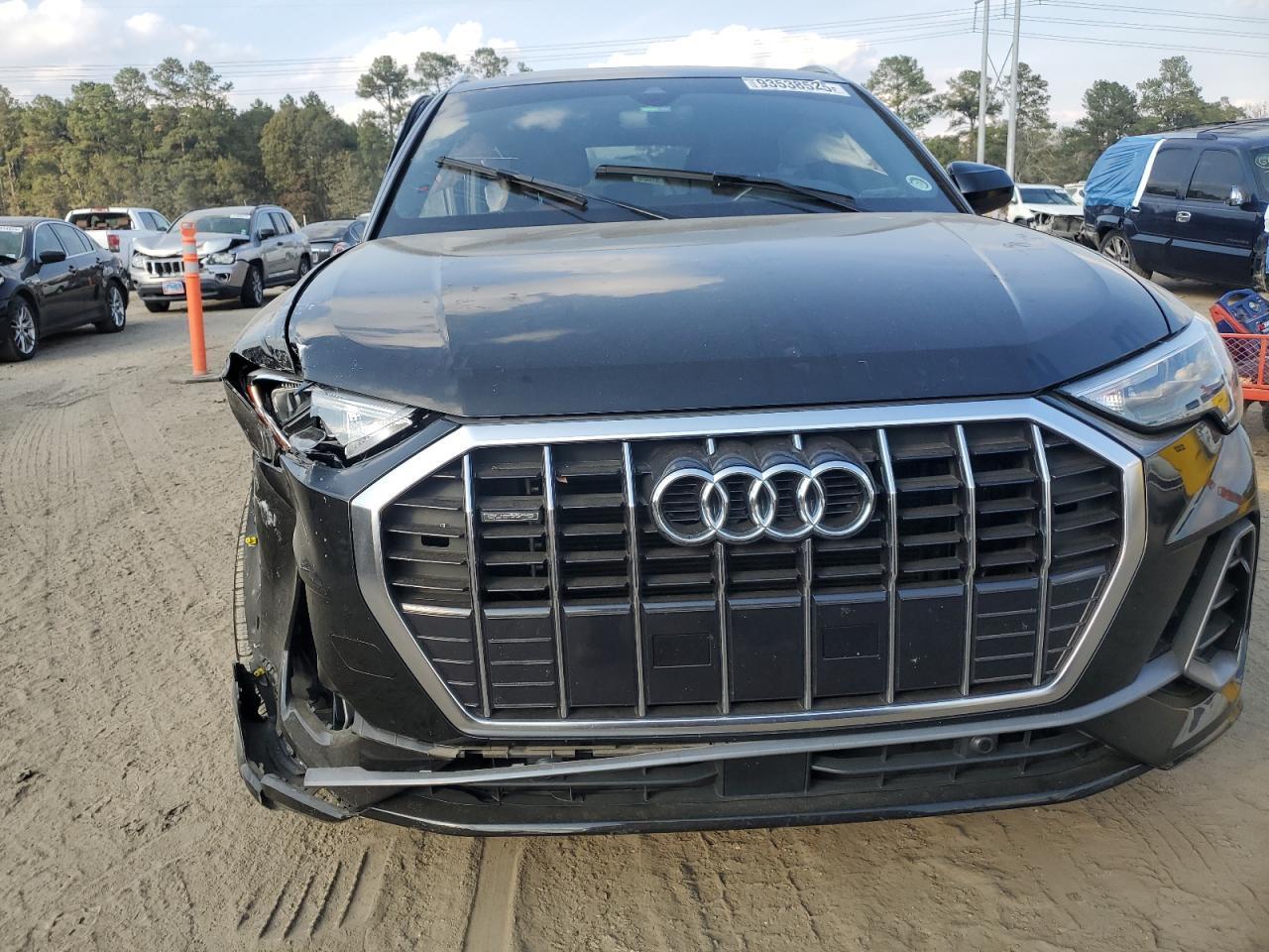 2021 AUDI Q3