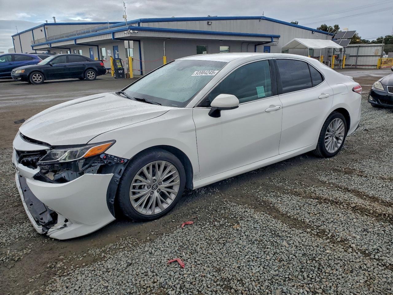 2018 TOYOTA CAMRY