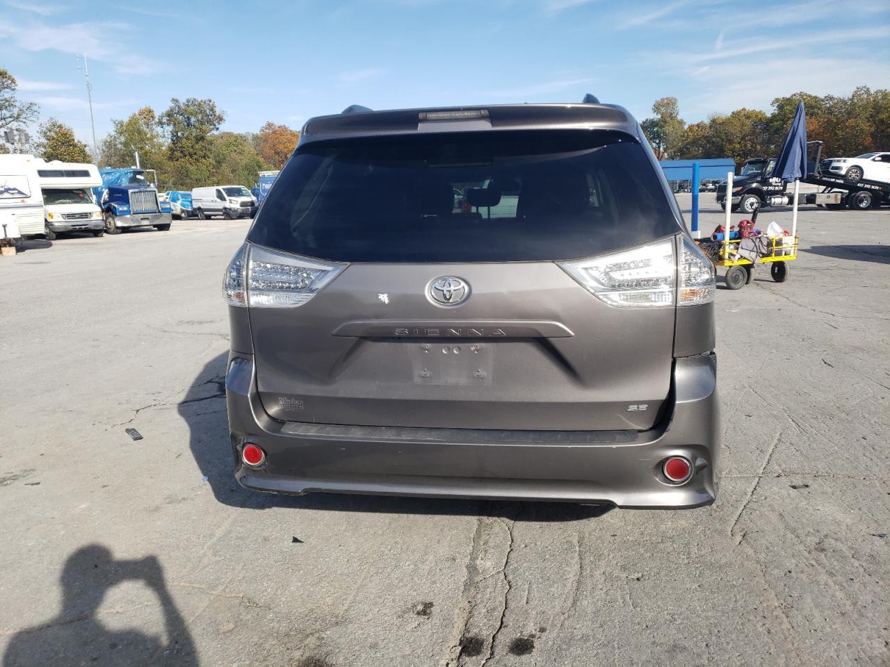 2012 TOYOTA SIENNA