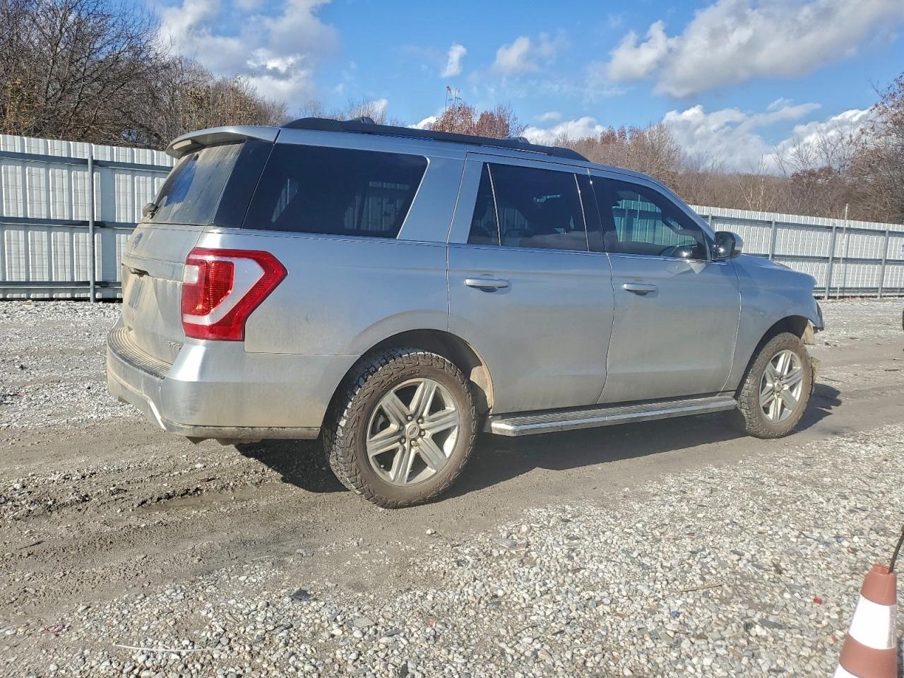 2021 FORD Expedition