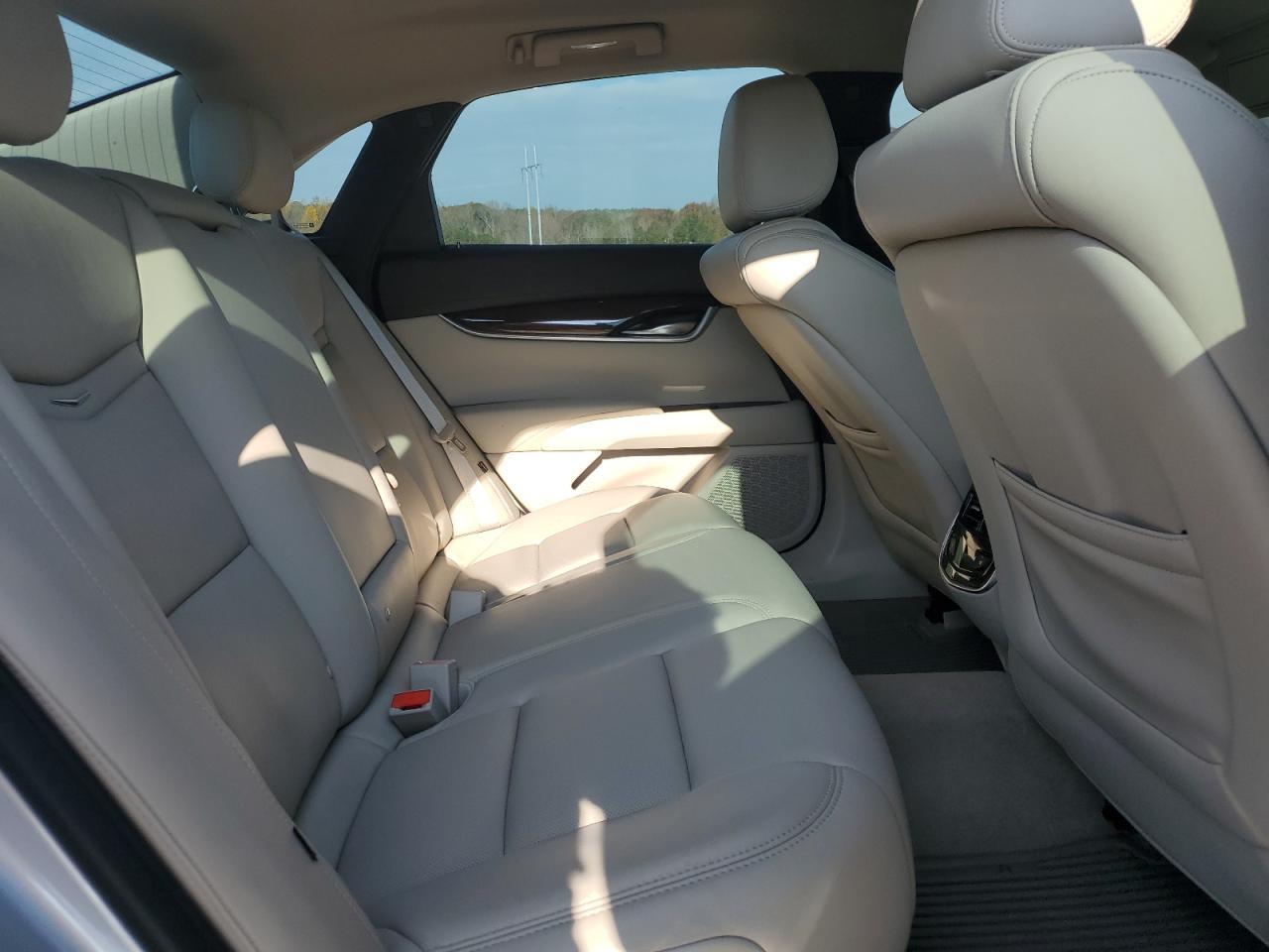 2016 CADILLAC XTS