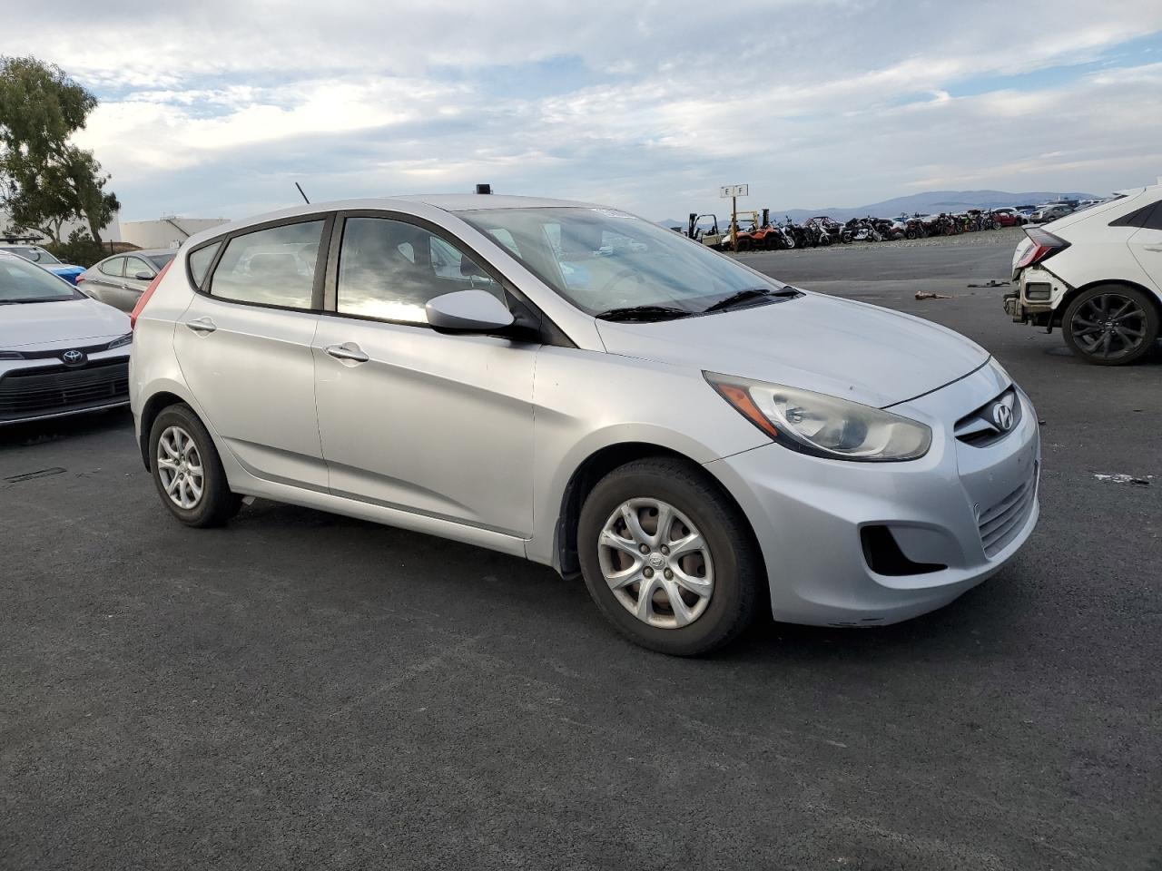 2013 HYUNDAI ACCENT