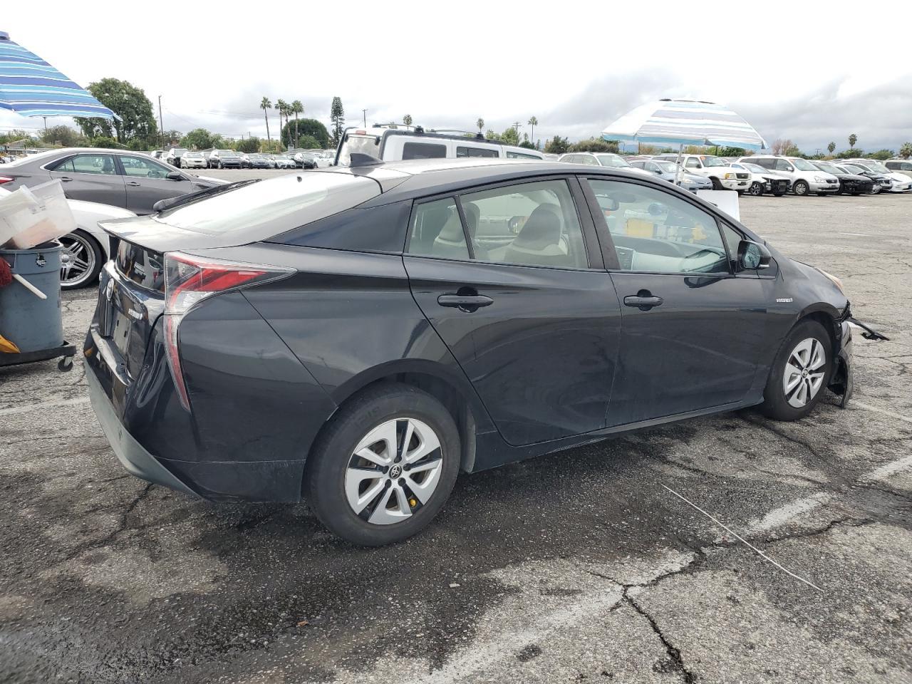 2016 TOYOTA PRIUS