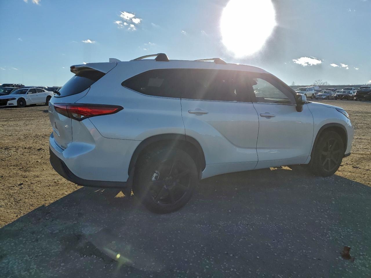 2022 TOYOTA HIGHLANDER