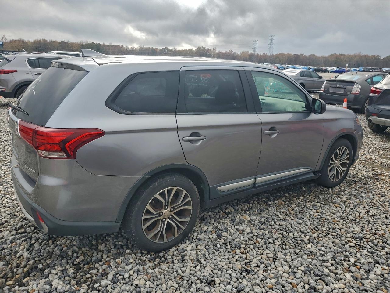 2018 MITSUBISHI outlander