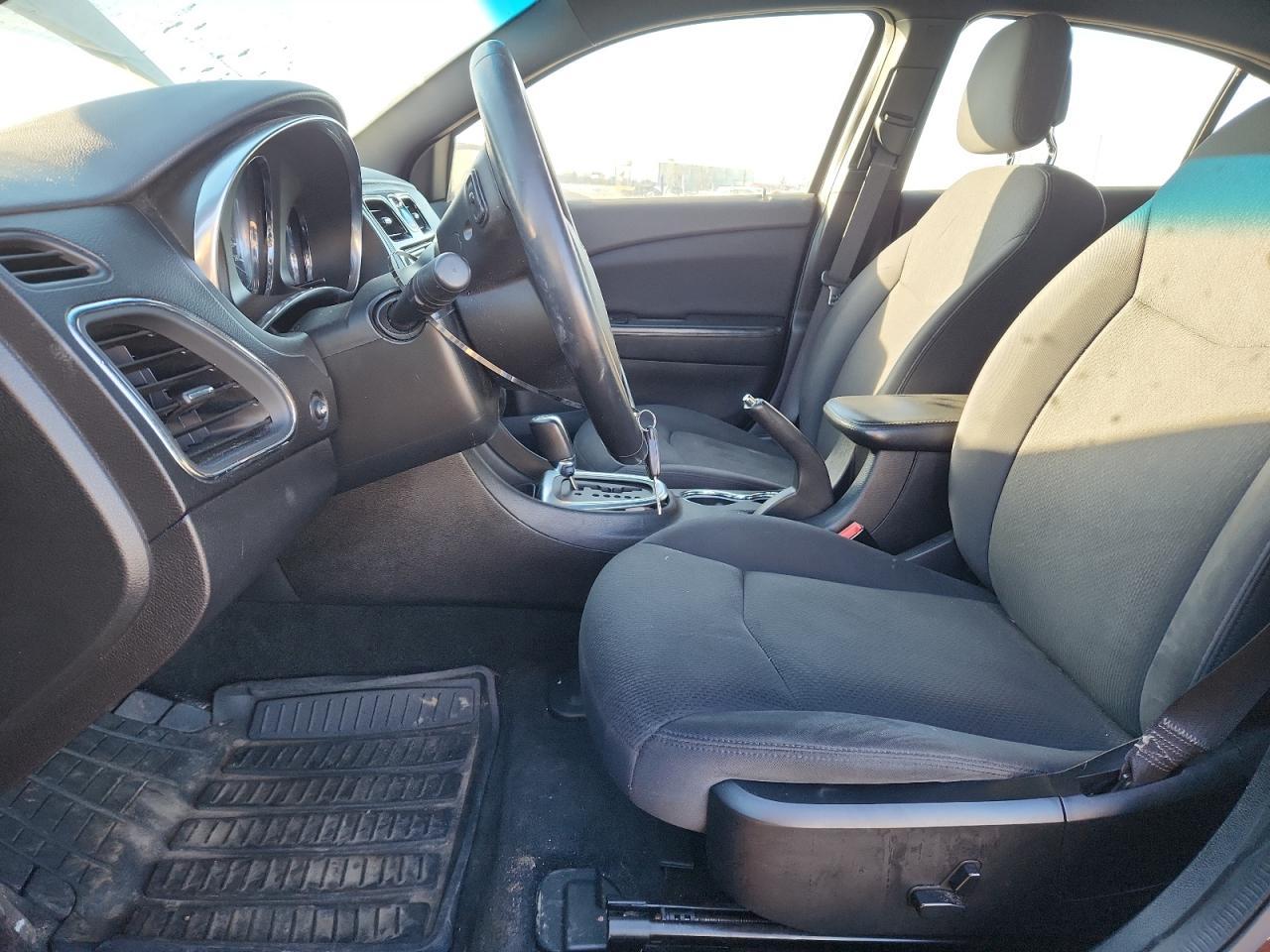 2013 CHRYSLER 200