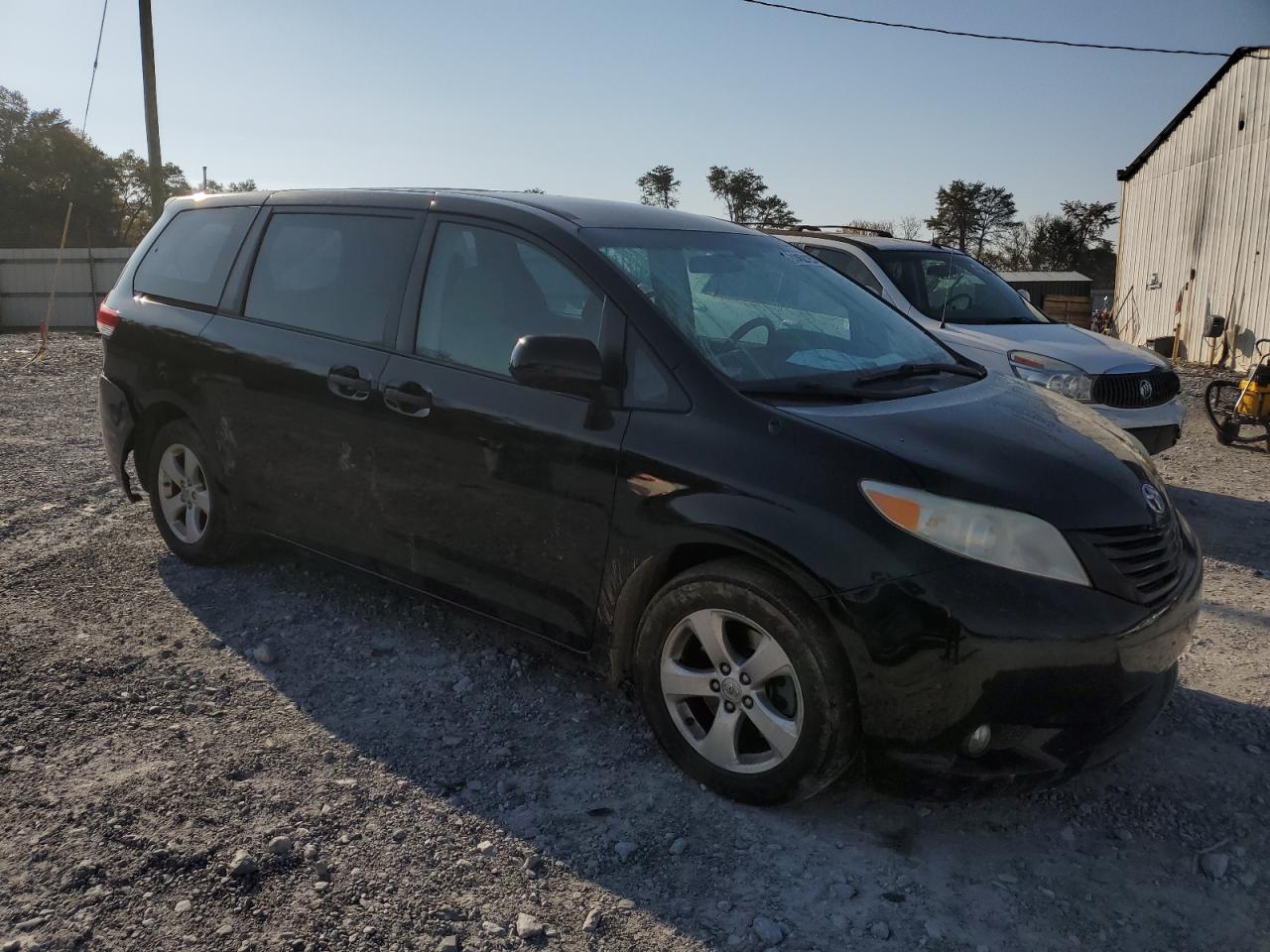 2014 TOYOTA SIENNA