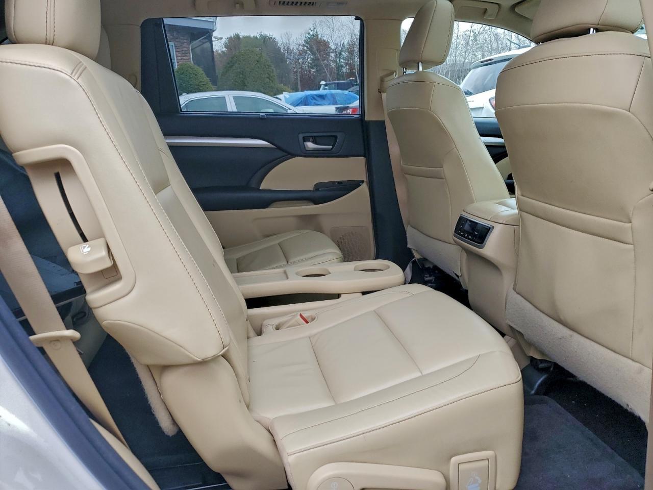 2015 TOYOTA HIGHLANDER