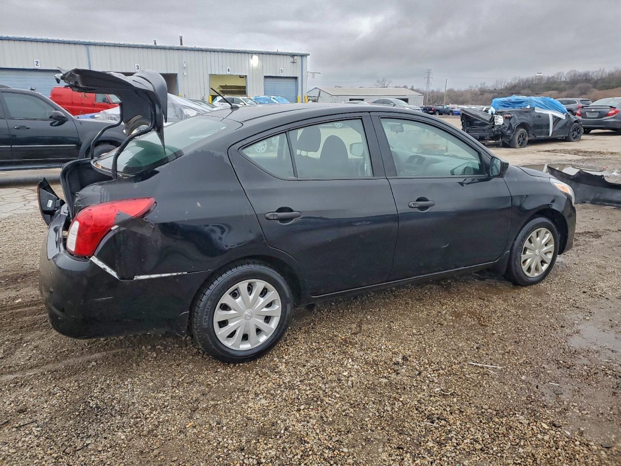 2018 NISSAN VERSA
