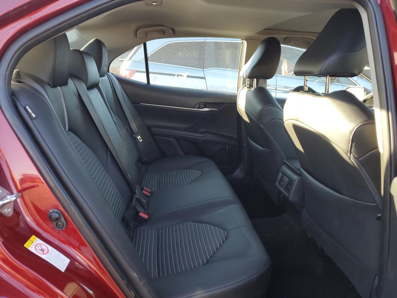 2018 TOYOTA CAMRY