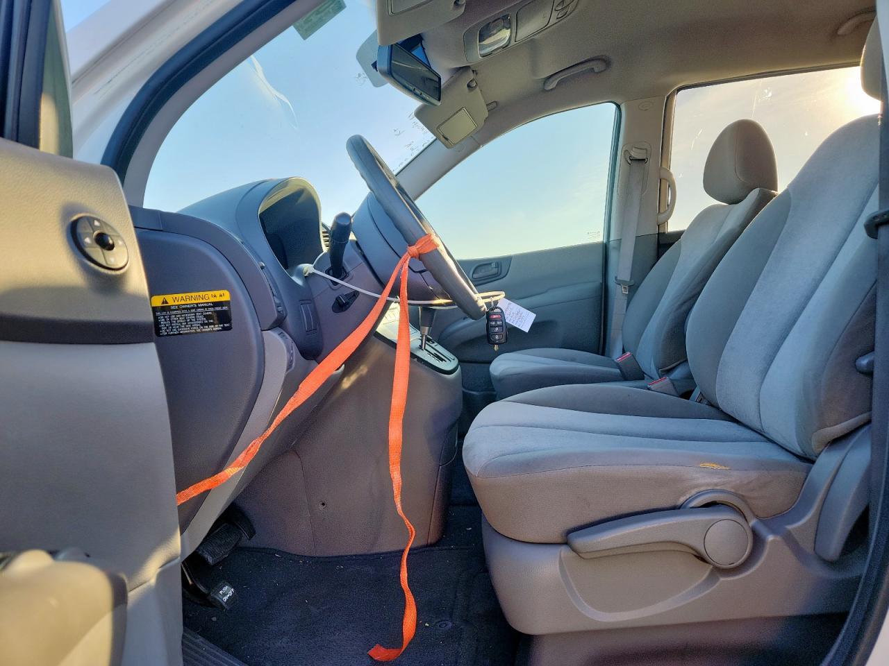 2012 KIA SEDONA