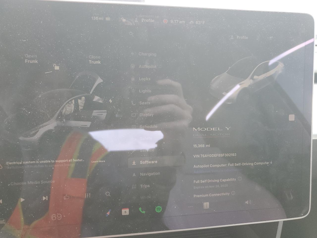 2025 TESLA MODEL Y