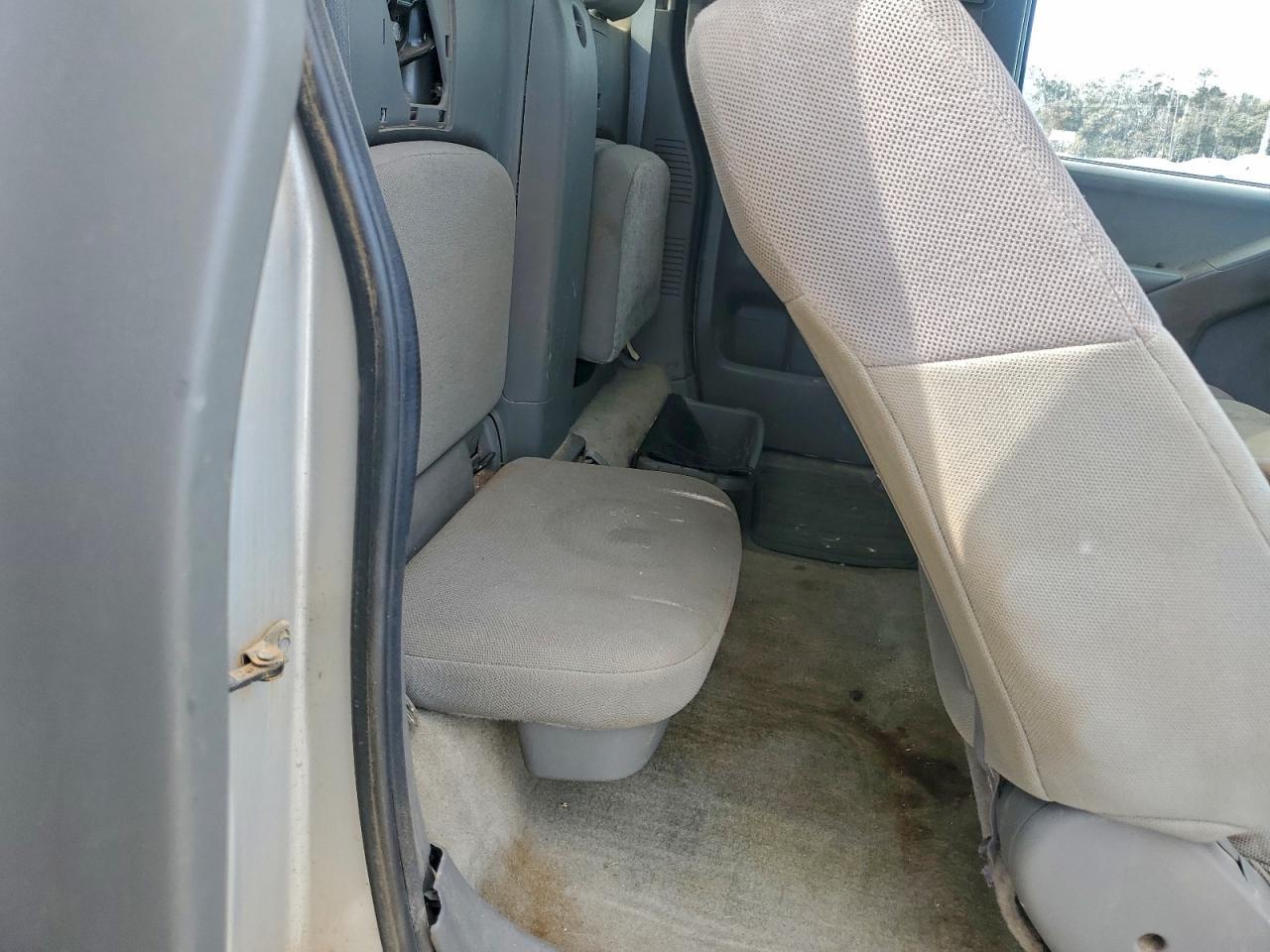 2015 NISSAN Frontier