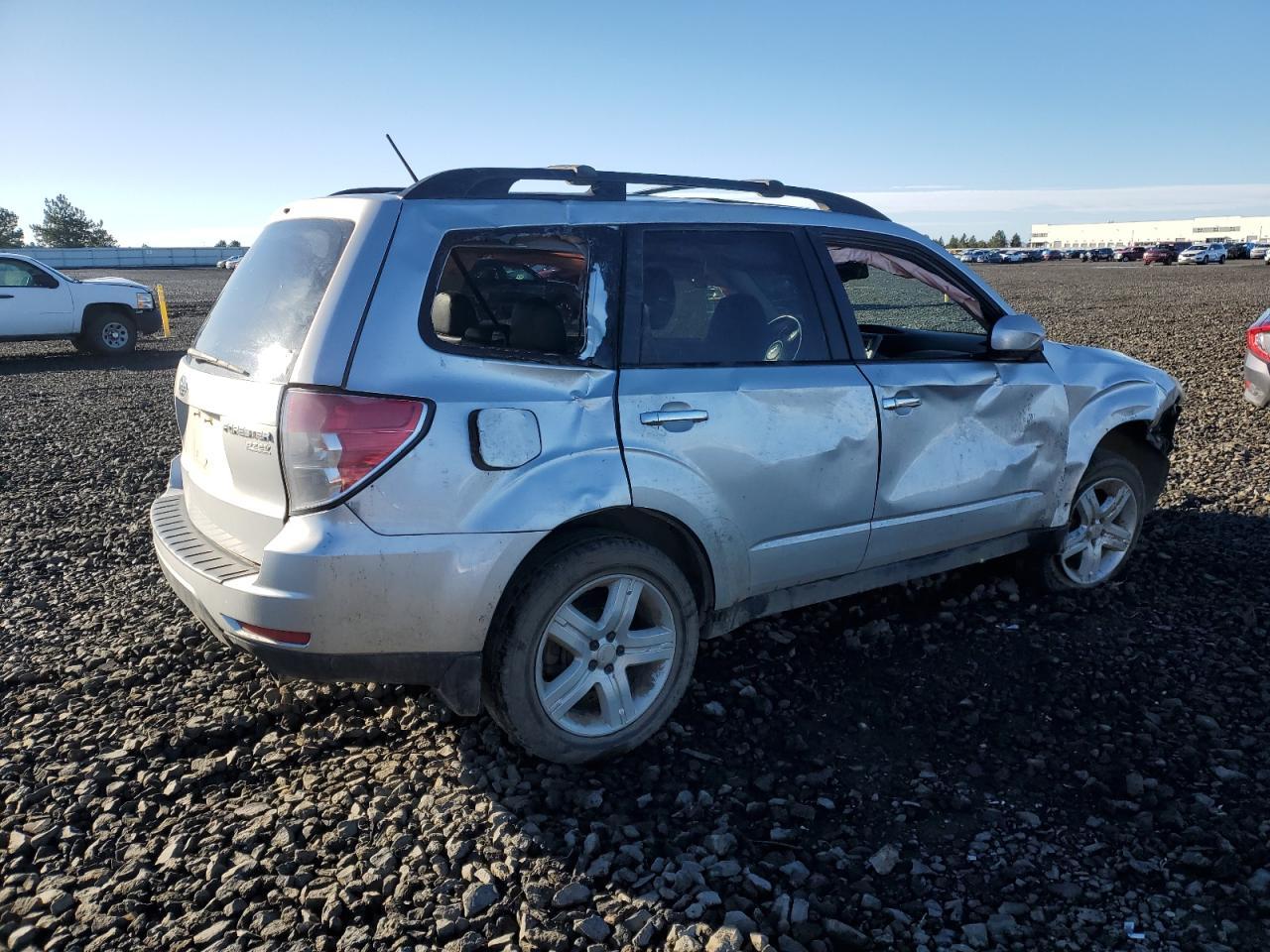 2010 SUBARU FORESTER