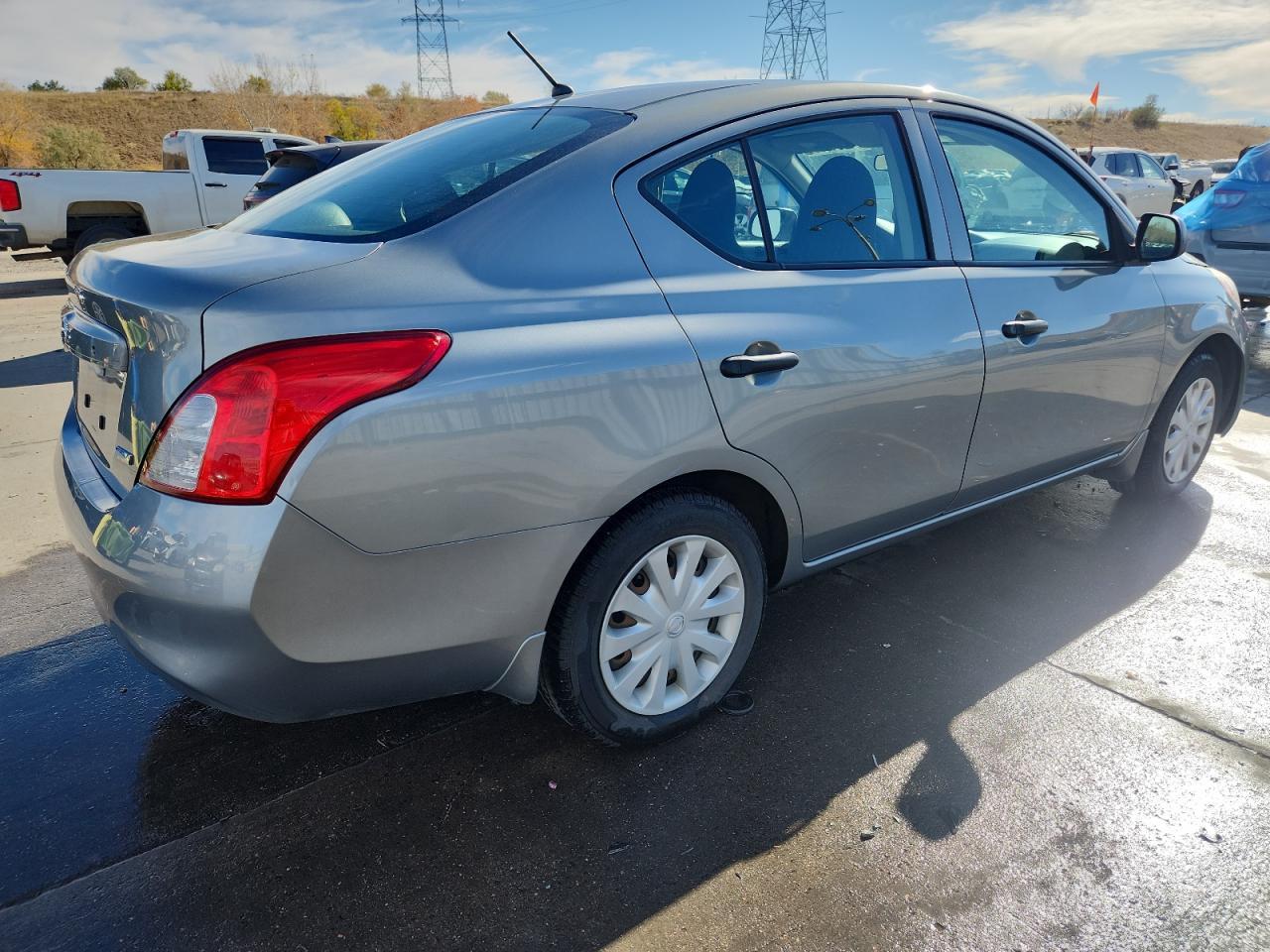 2013 NISSAN VERSA