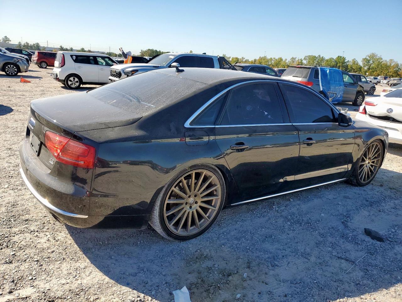 2011 AUDI A8 QUATTRO