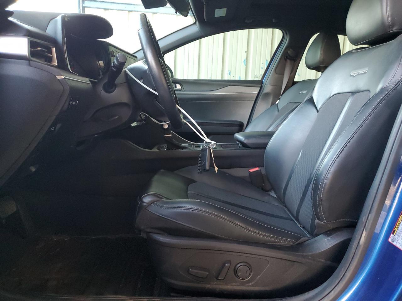2022 KIA K5