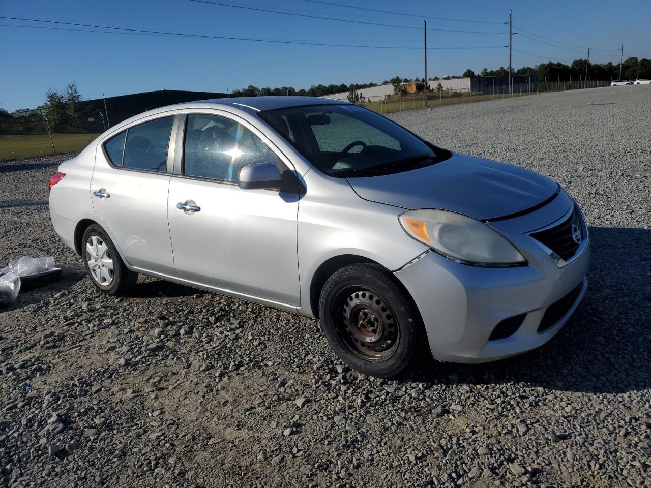 2012 NISSAN VERSA