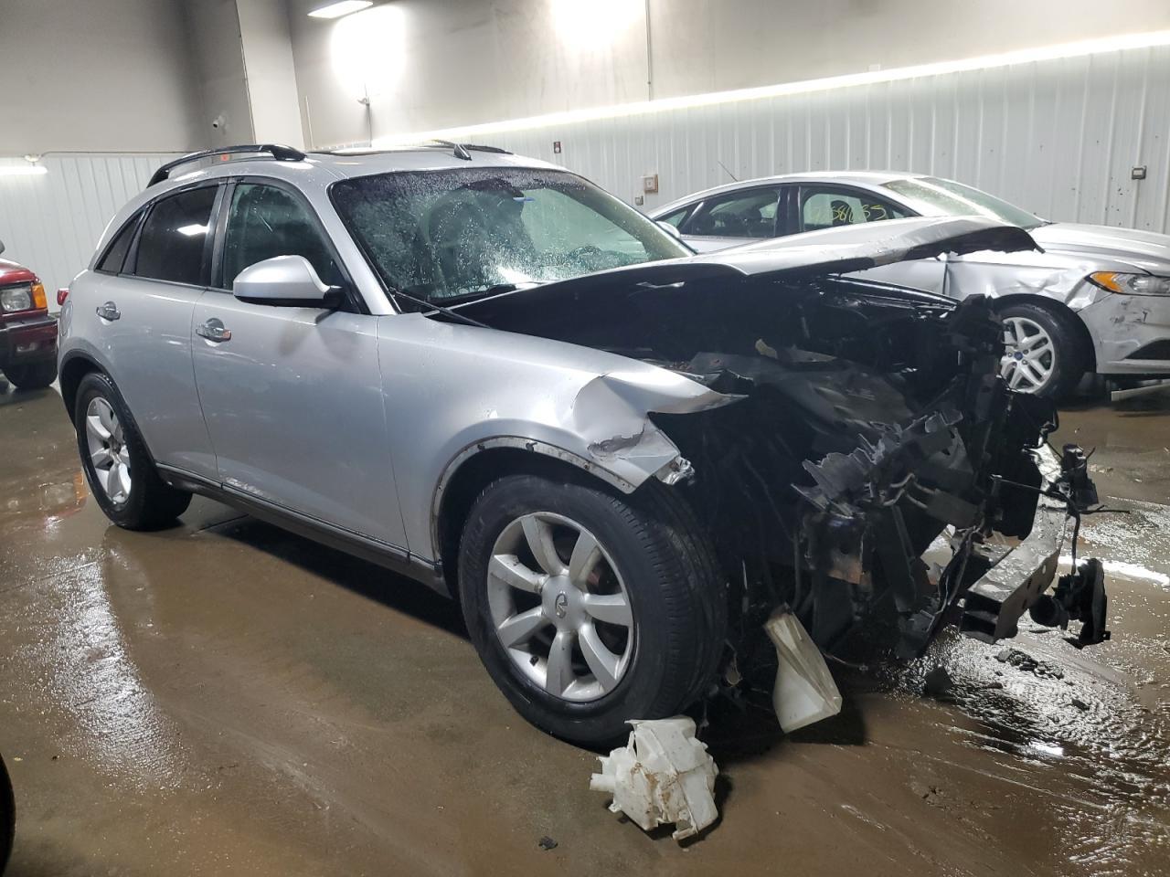 2005 INFINITI FX35