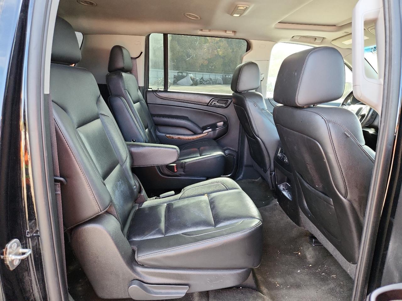 2015 CHEVROLET Suburban