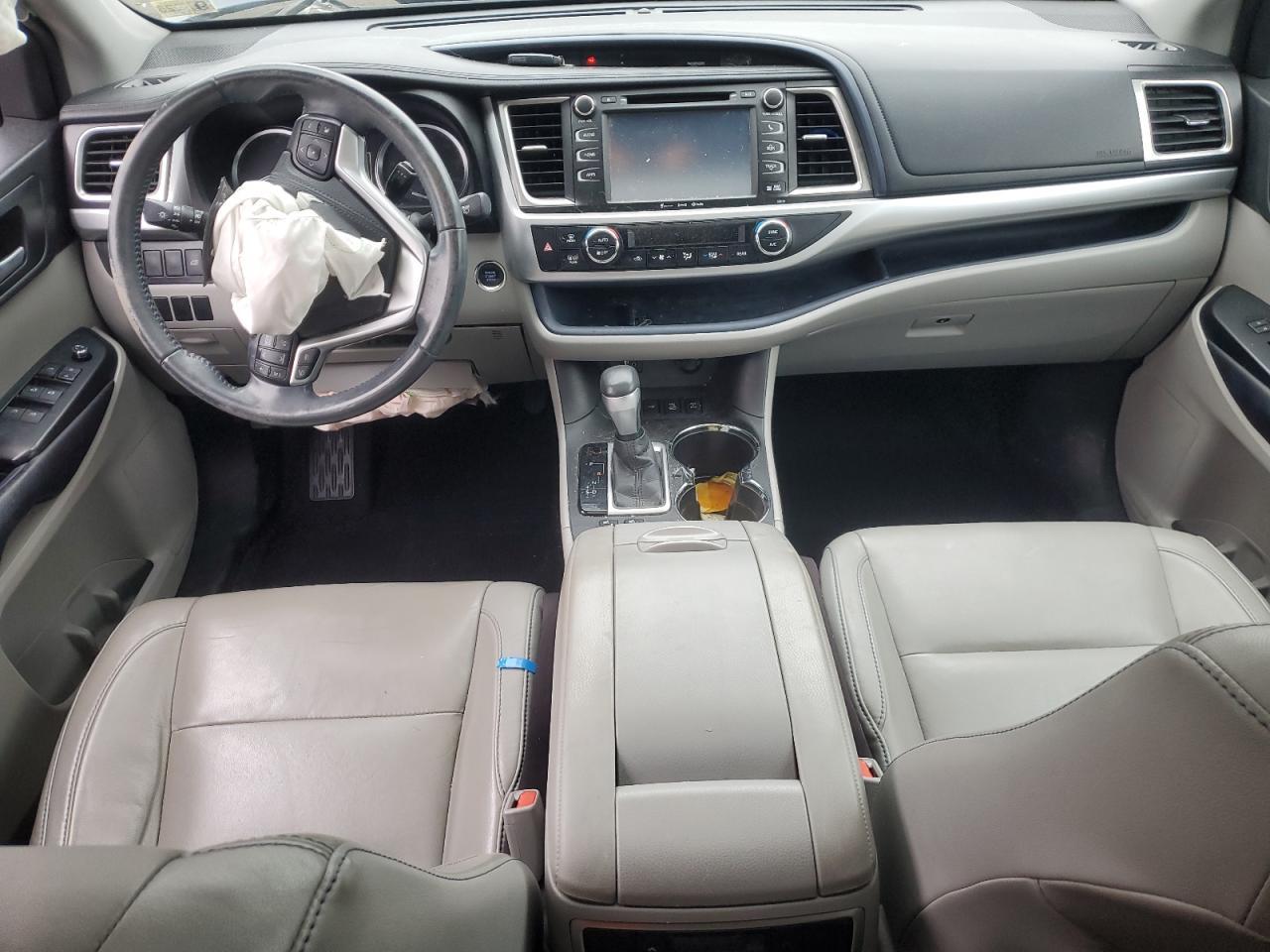 2016 TOYOTA HIGHLANDER