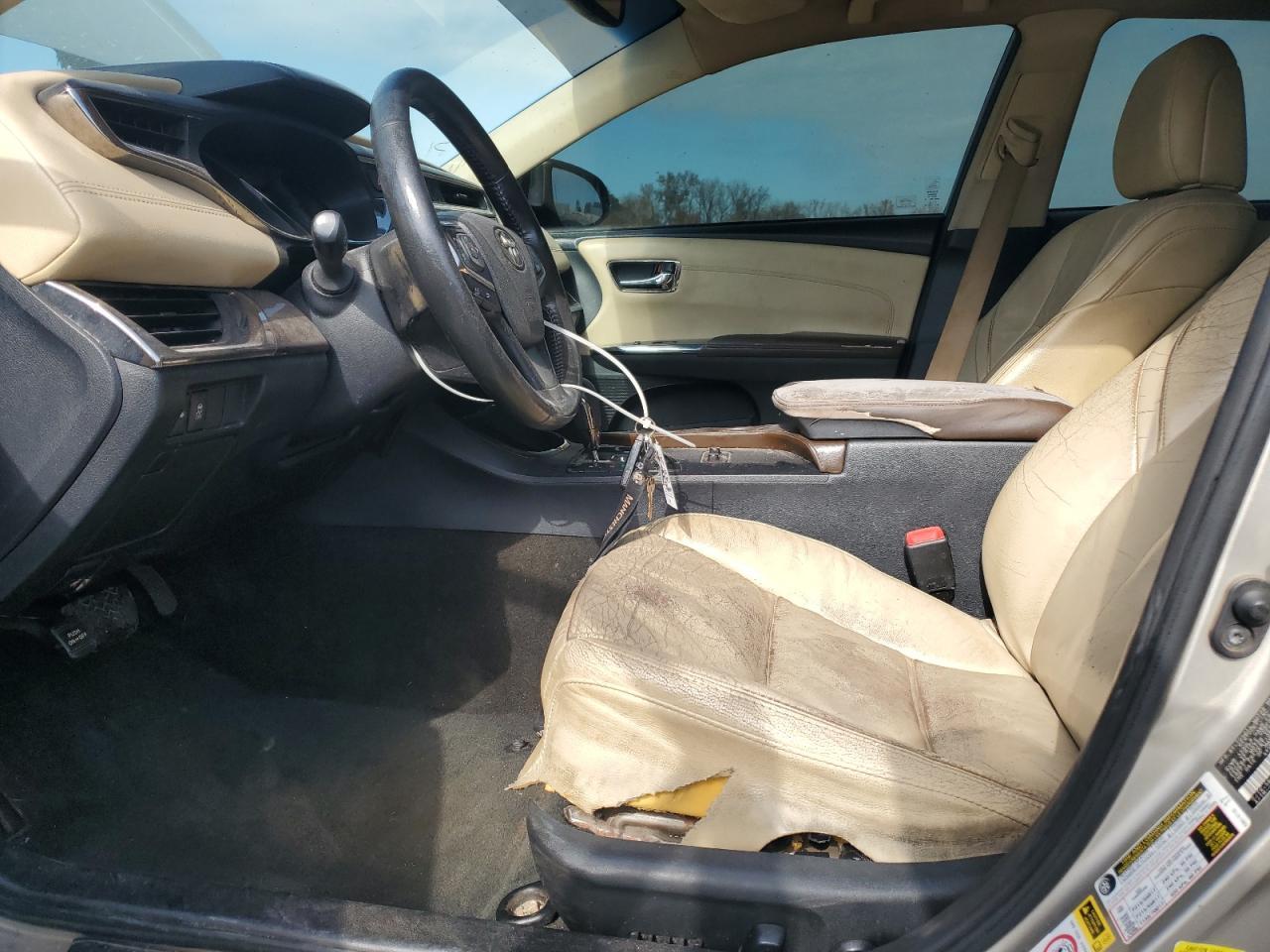 2013 TOYOTA Avalon