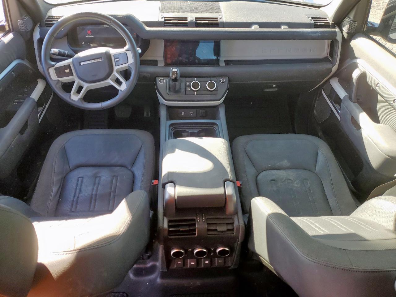 2020 LAND ROVER Defender
