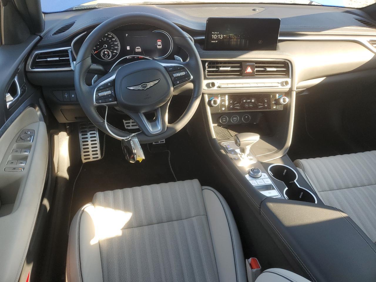 2025 GENESIS G70