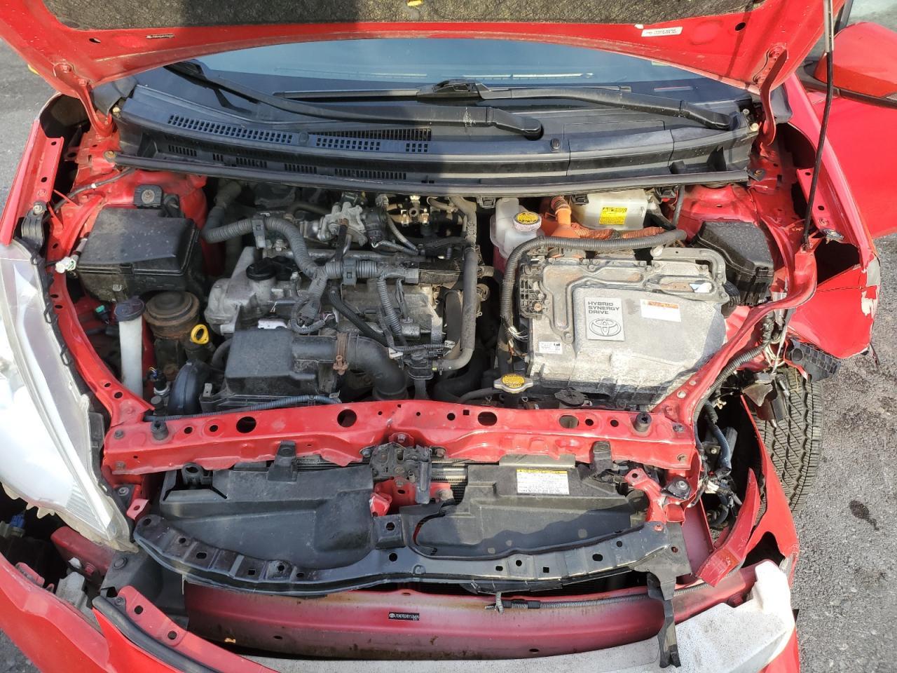 2013 TOYOTA Prius c