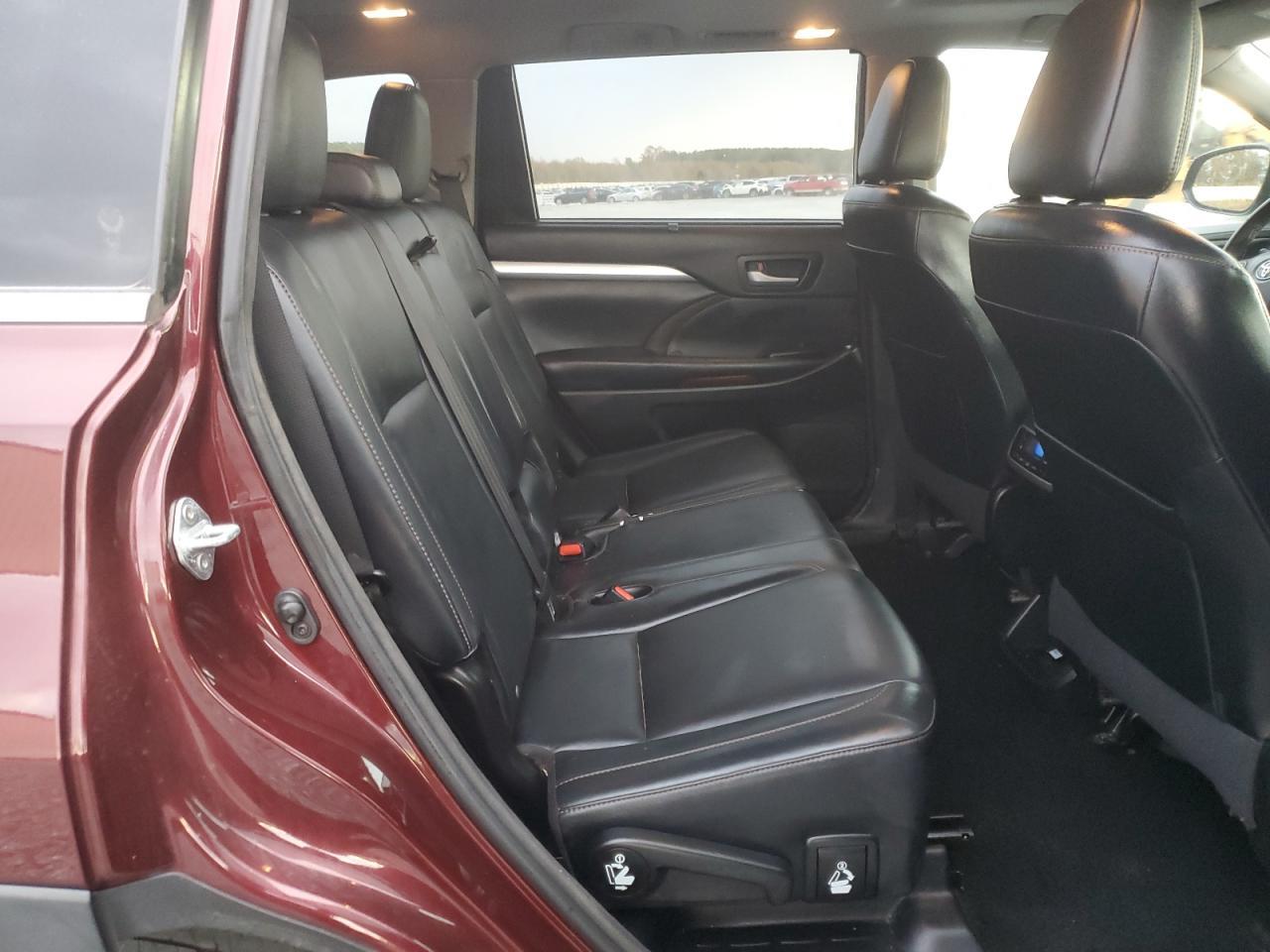2015 TOYOTA HIGHLANDER