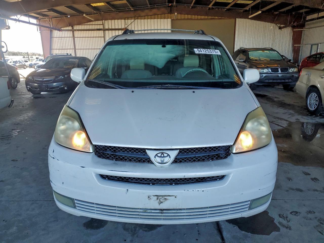 2005 TOYOTA SIENNA