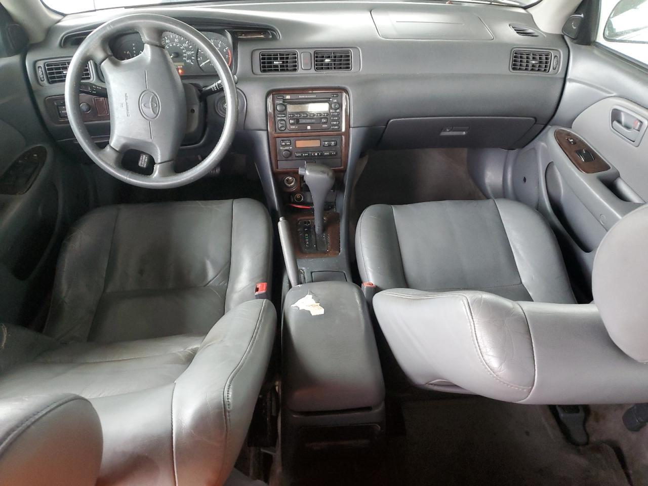 2001 TOYOTA CAMRY