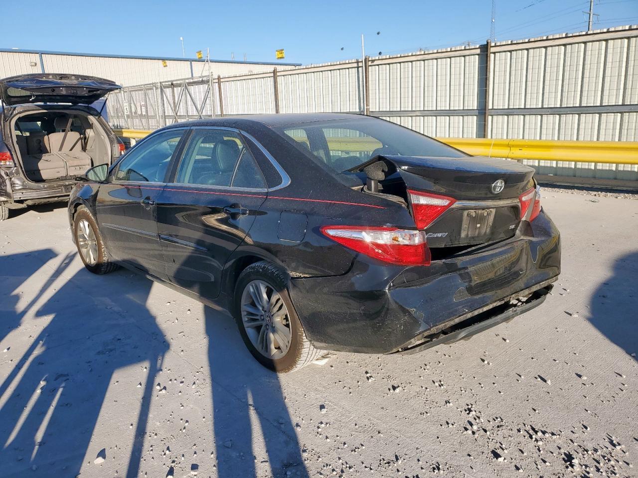 2016 TOYOTA CAMRY