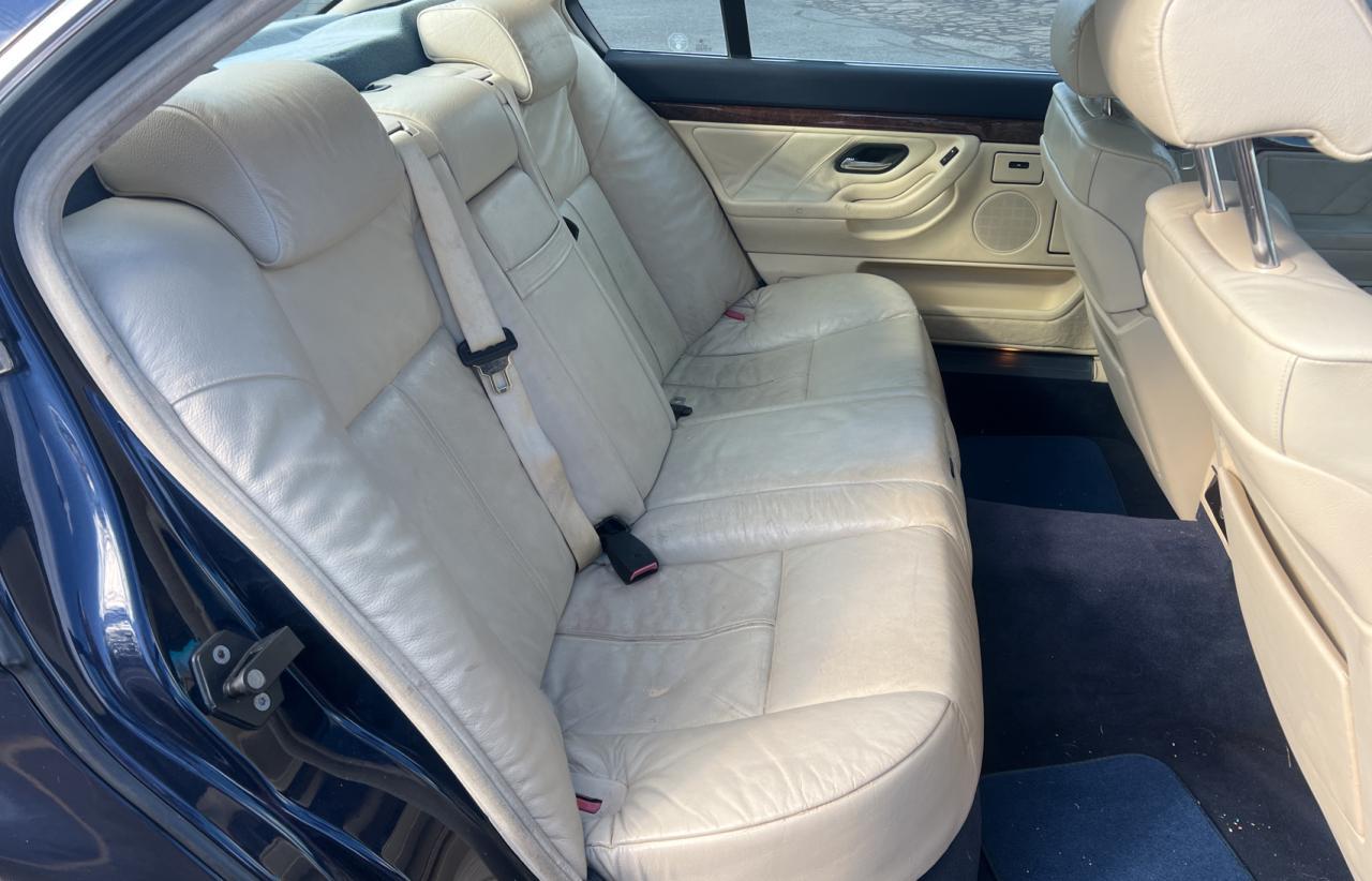 2000 BMW 7 series