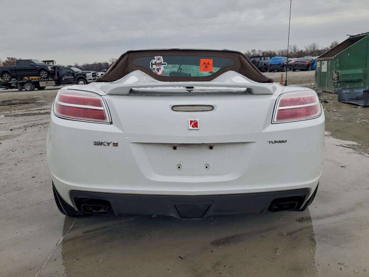 2008 SATURN Sky