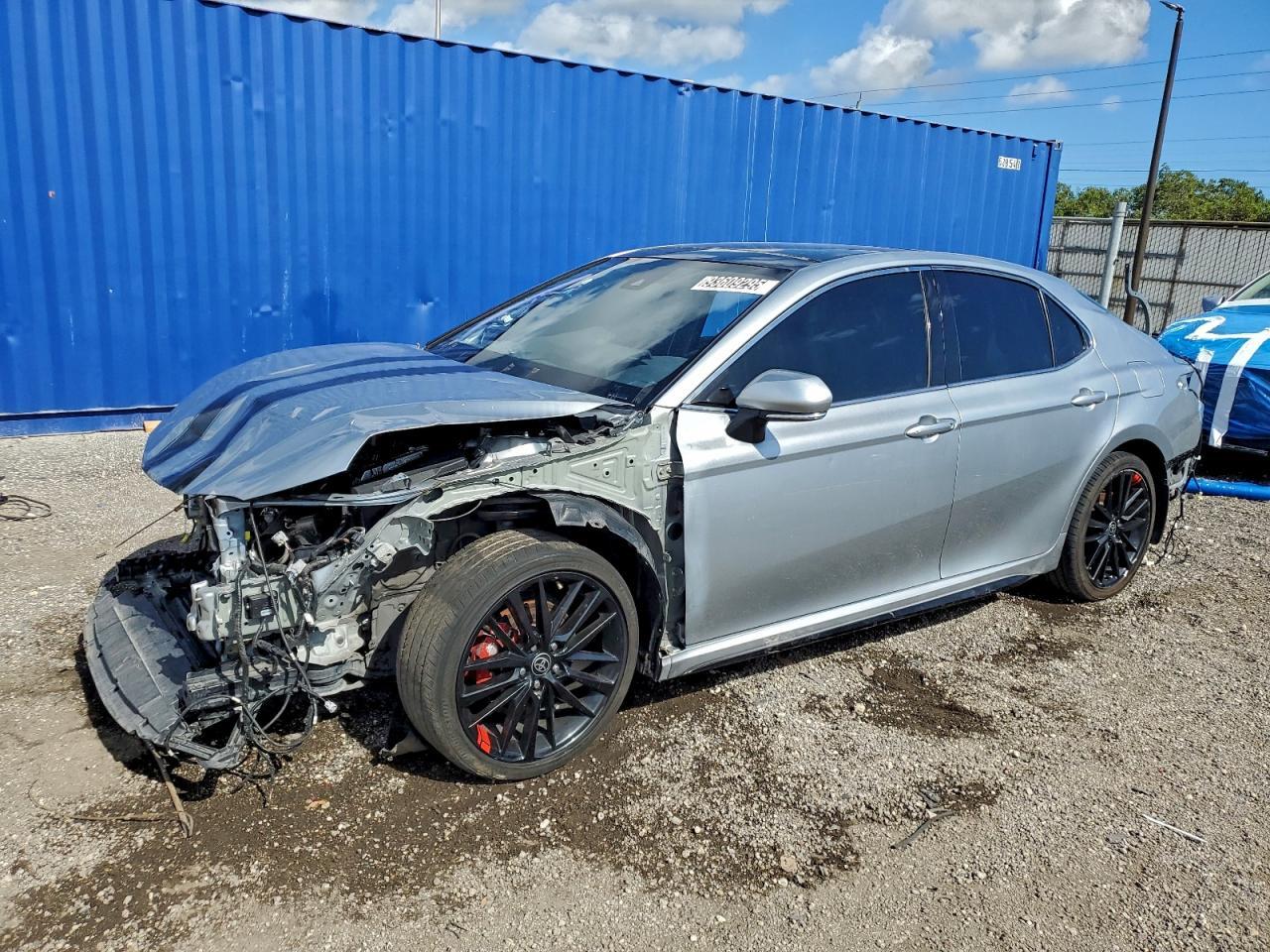 2024 TOYOTA CAMRY