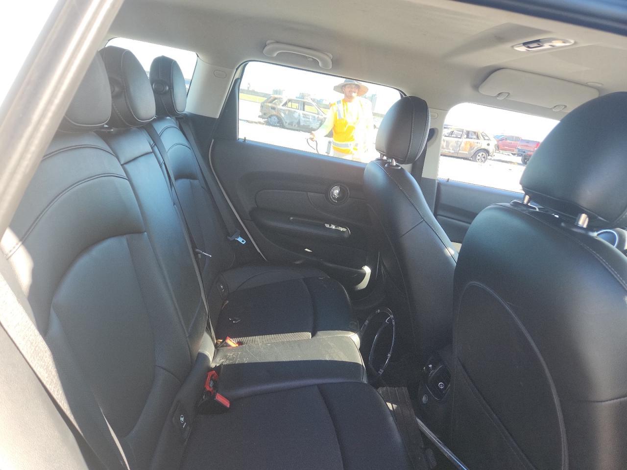 2016 MINI Cooper Clubman