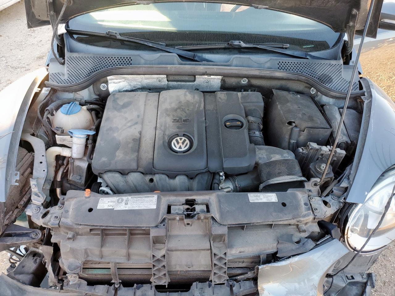 2012 VOLKSWAGEN Beetle