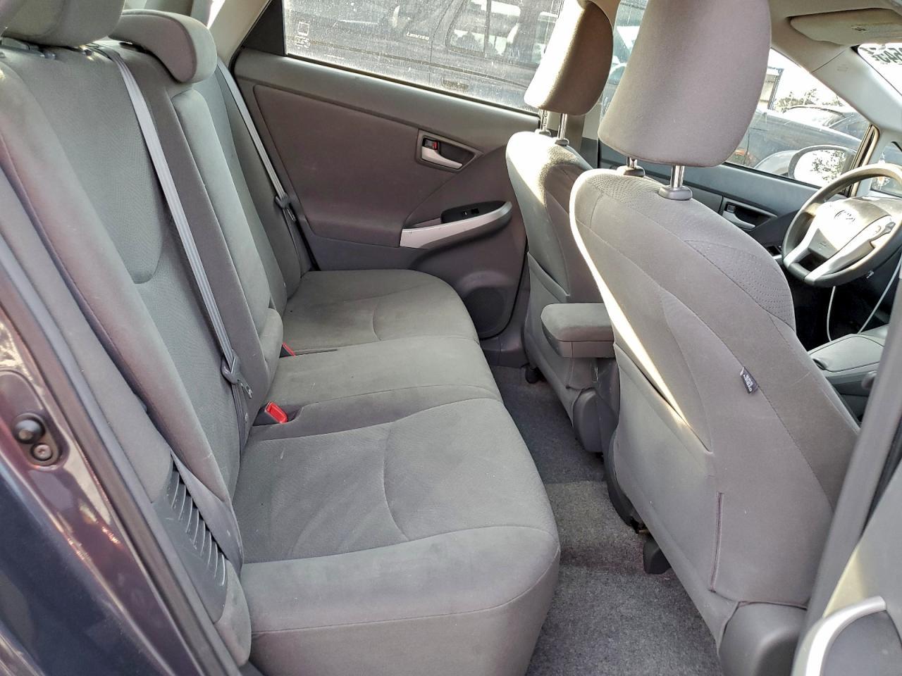 2011 TOYOTA PRIUS