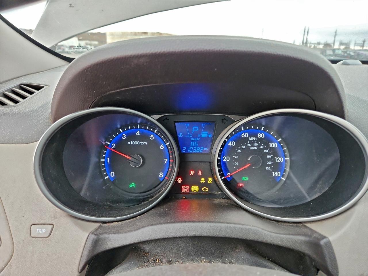 2011 HYUNDAI TUCSON