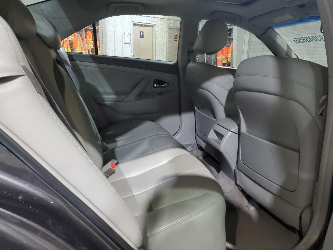 2010 TOYOTA CAMRY