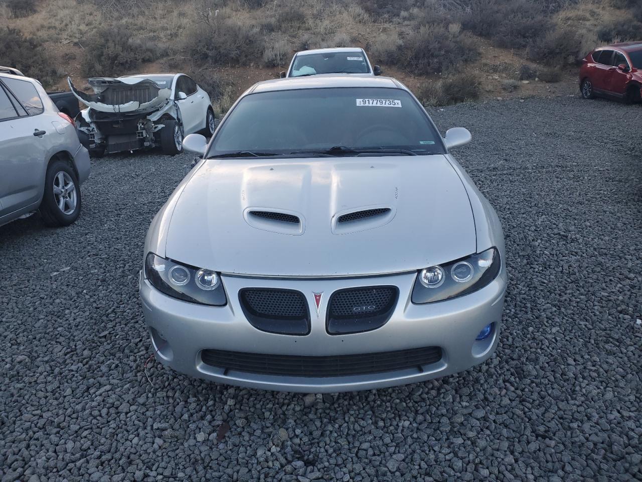 2004 PONTIAC Gto