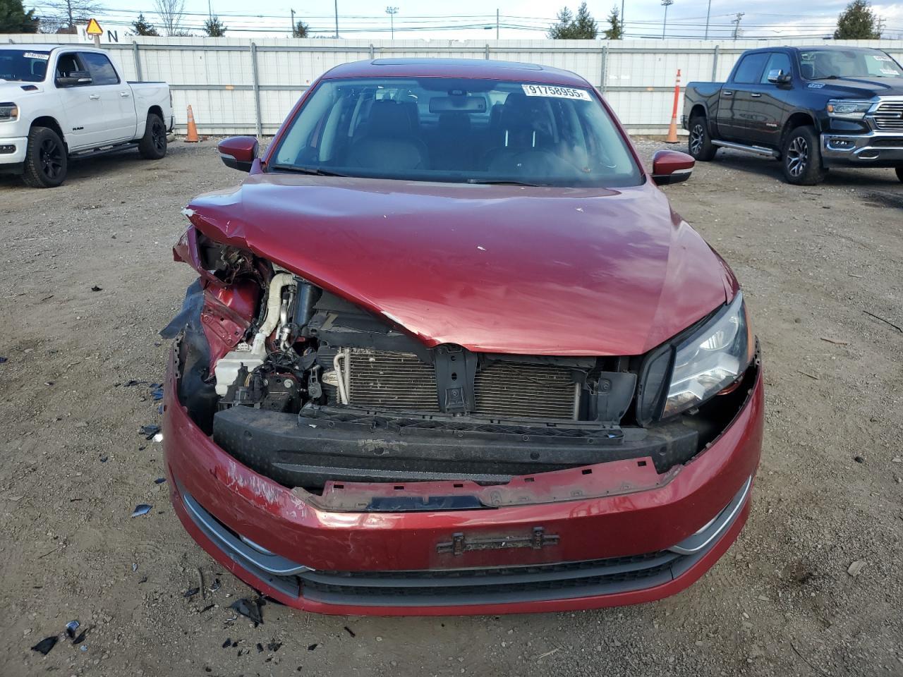 2015 VOLKSWAGEN Passat